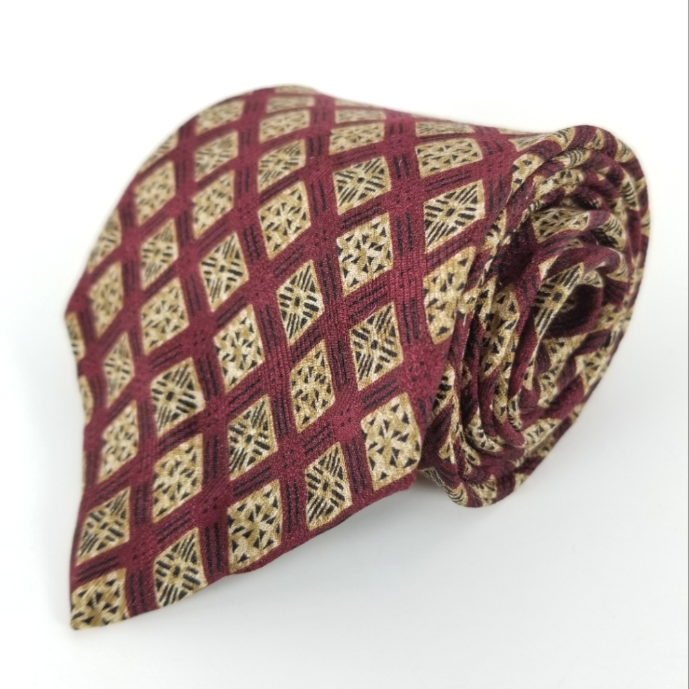 GAP | 100% silk diamond pattern tie